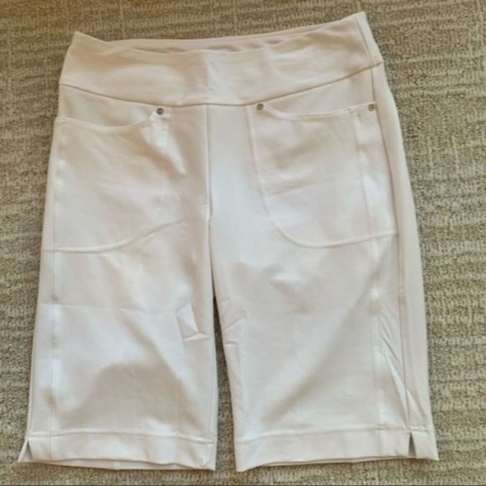 Tail Women’s Golf Shorts Bermuda Length Sz 8